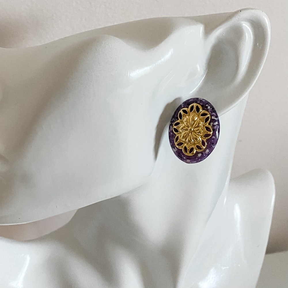 VTG Purple Speckle Gold Oval Earrings